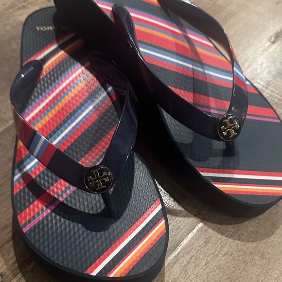 TORY BURCH Cut-out Wedge 7 - Picture 8 of 8